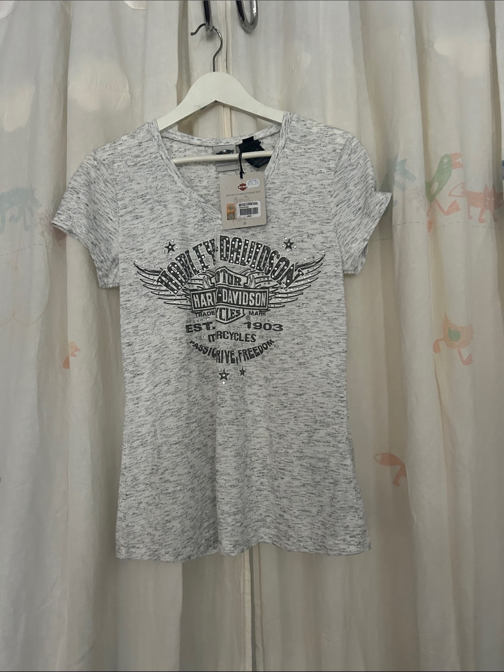 Harley-Davidson Light Gray and Black V-Neck Graphic Tee L